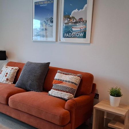 Saltwater Suites At Fistral New Quay Exteriör bild