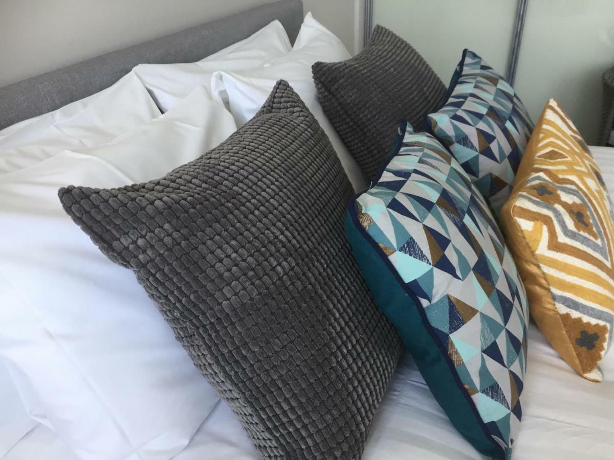 Saltwater Suites At Fistral New Quay Exteriör bild