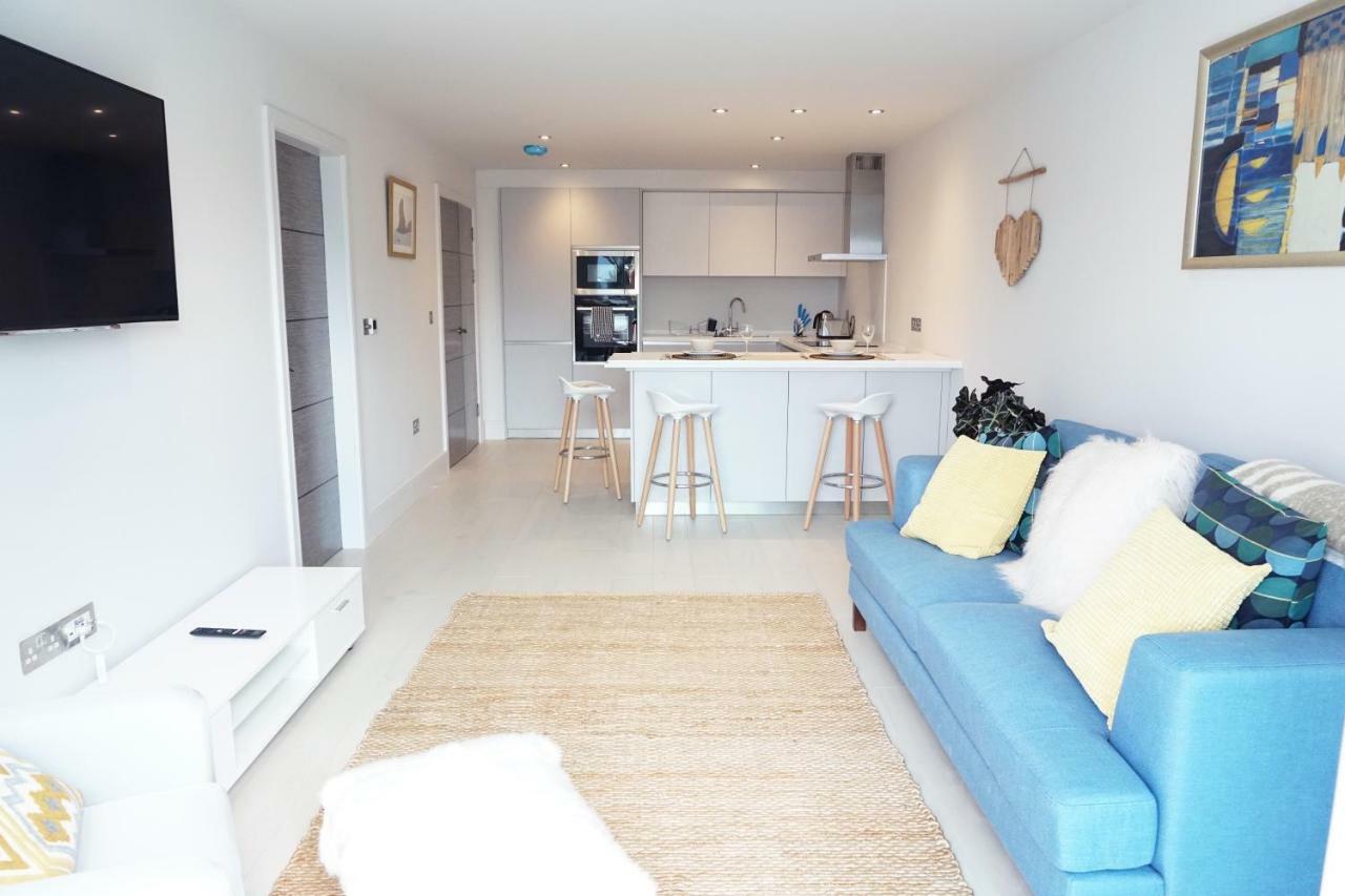 Saltwater Suites At Fistral New Quay Exteriör bild