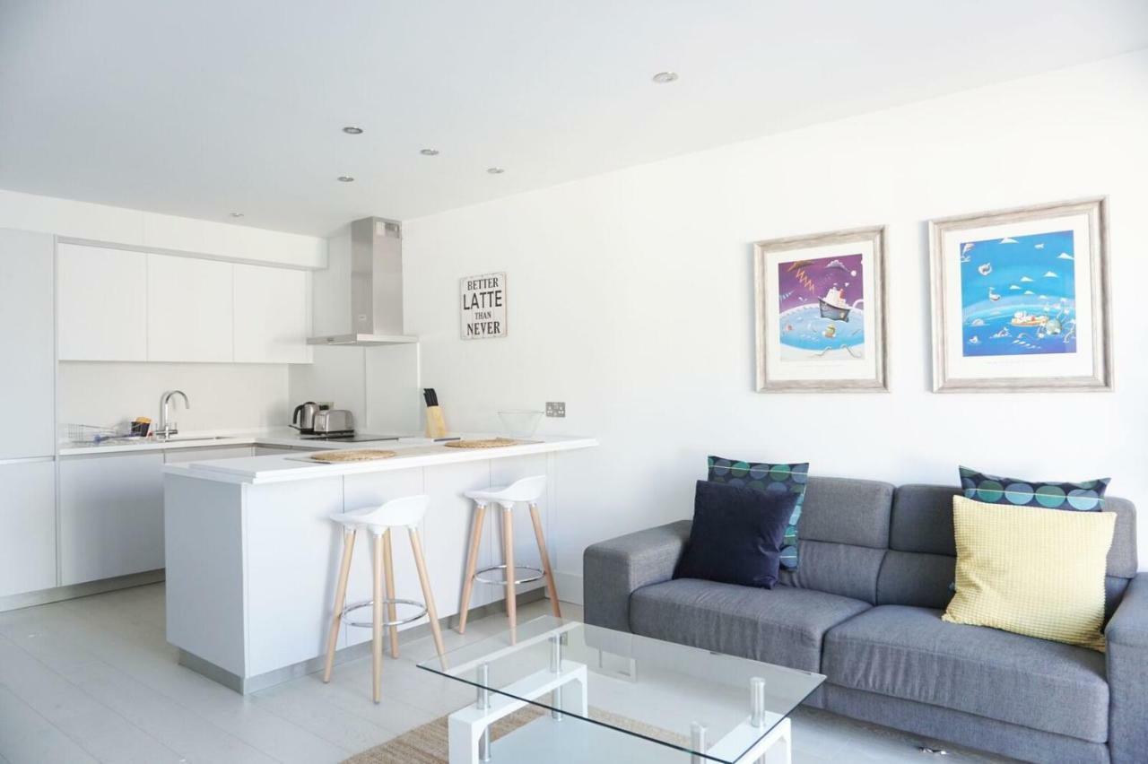 Saltwater Suites At Fistral New Quay Exteriör bild