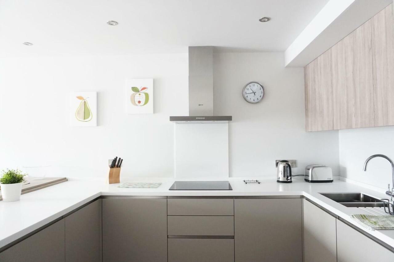 Saltwater Suites At Fistral New Quay Exteriör bild